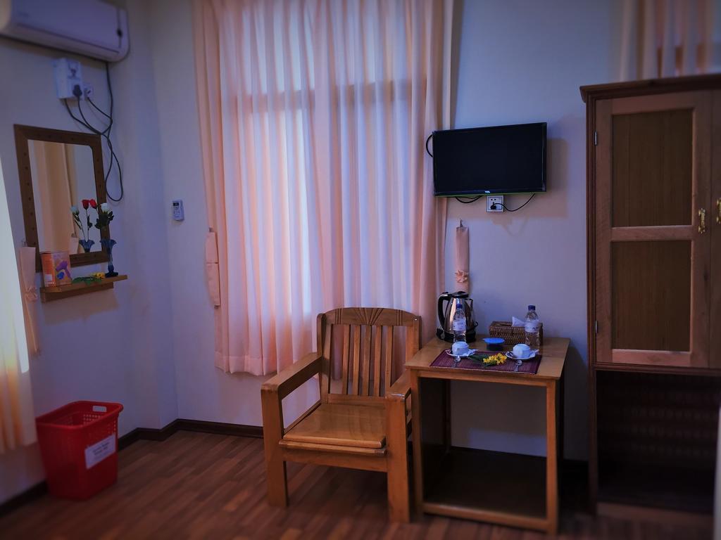 Inle Star Hotel Nyaung Shwe Exterior photo