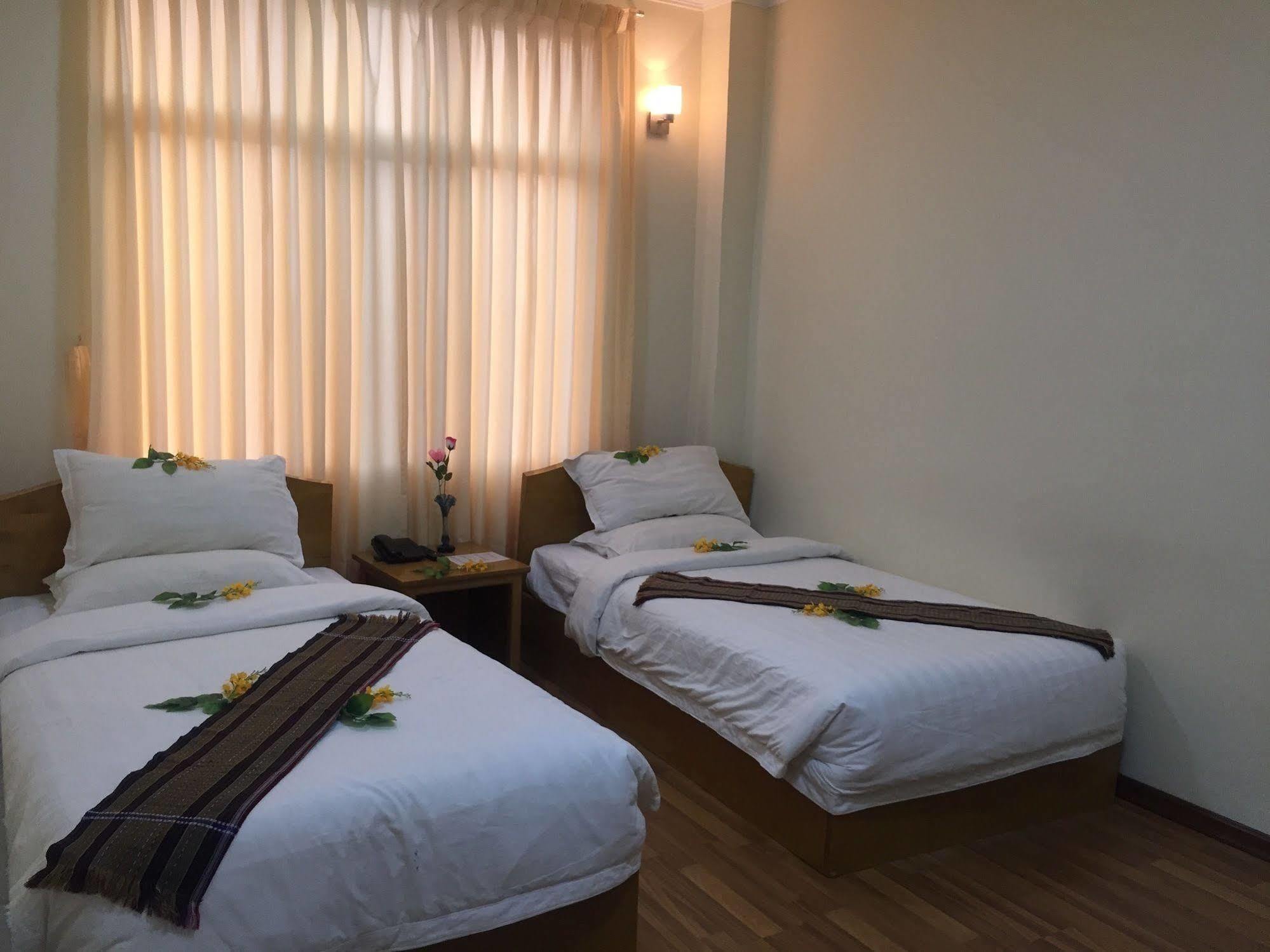 Inle Star Hotel Nyaung Shwe Exterior photo