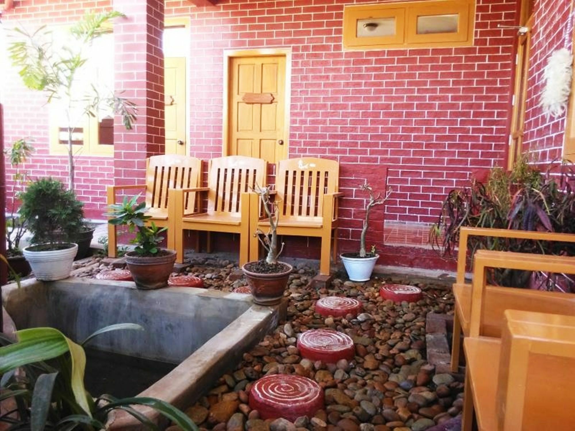 Inle Star Hotel Nyaung Shwe Exterior photo